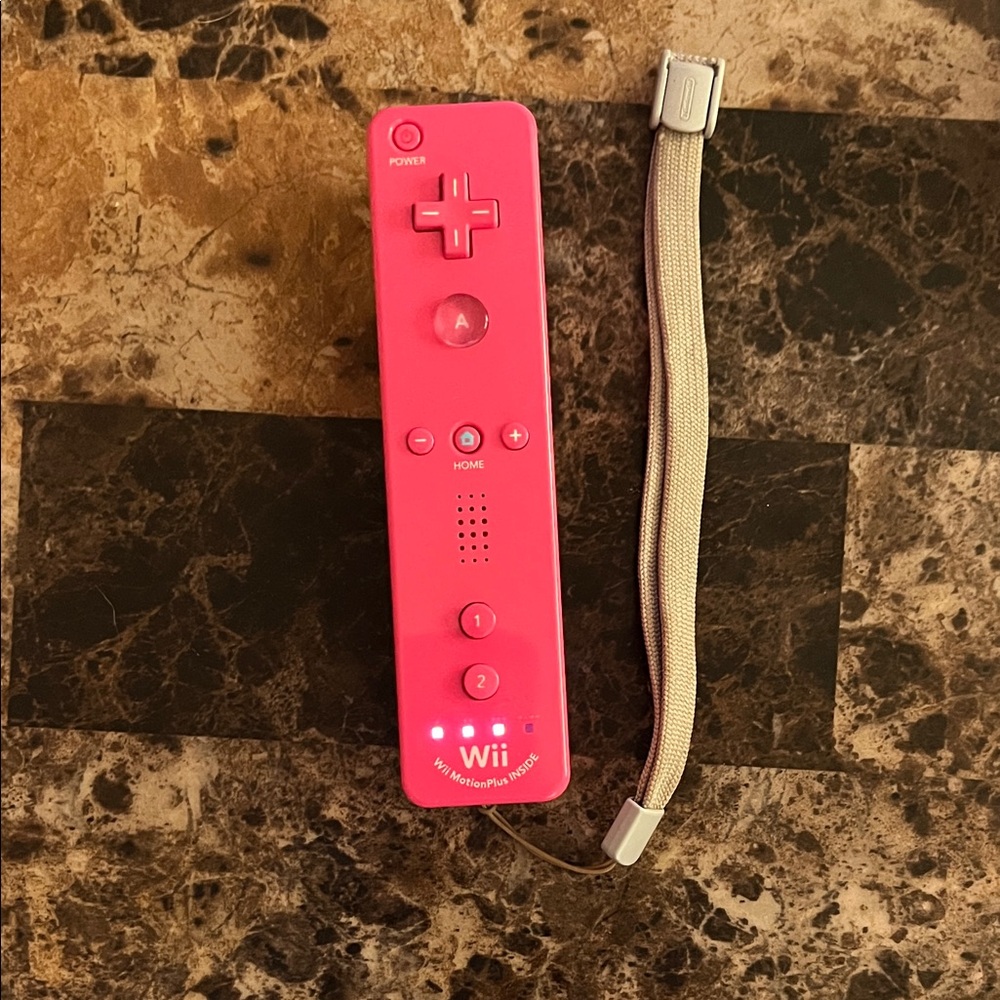 Nintendo Wii Remote Plus Controller - Bright Pink
No back